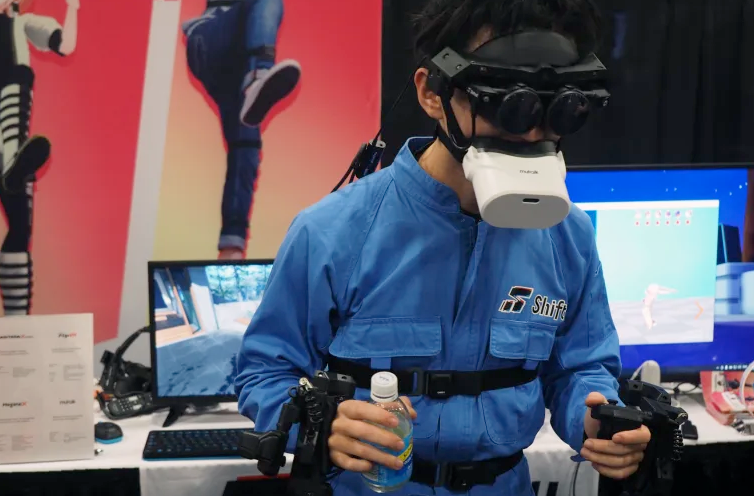 Shiftall تطلق نظارة SteamVR المتطورة وجهاز تعقب للجسم بأسعار معقولة في #CES2023