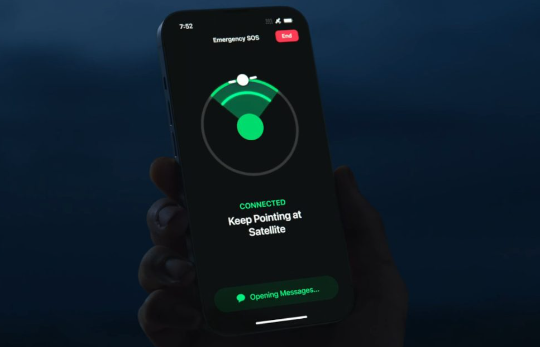 ميزة الطوارئ عبر الأقمار الصناعية الخاصة بـ iPhone 14 تصل إلى الولايات المتحدة وكندا