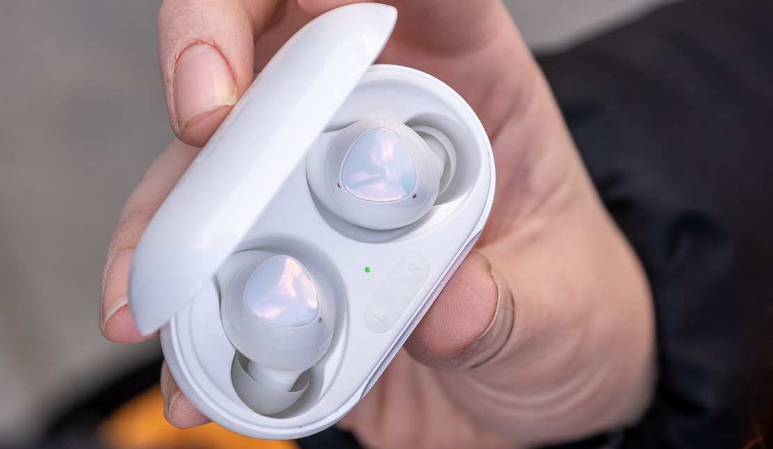 صورة سامسونج تدفع بالتحديث الأول لبرمجيات سماعتها اللاسلكية الجديدة Galaxy Buds Plus