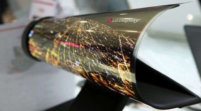 LG-foldable-OLED-display.png